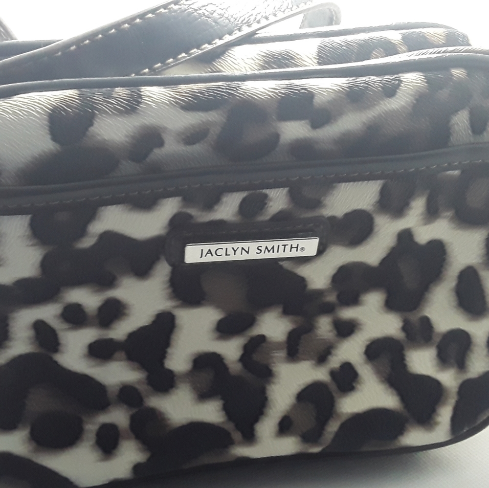 Jaclyn Smith animal print purse